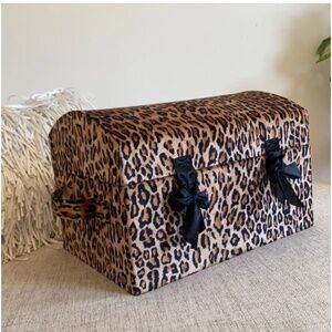 🪞 printed storage carry train case/ home organizing box with bow animal printed